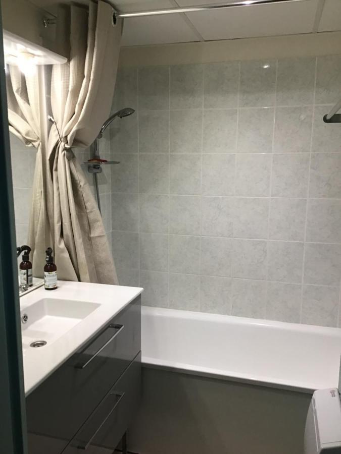 Superbe Appartement A Uzes Avec Place De Parking Exteriör bild